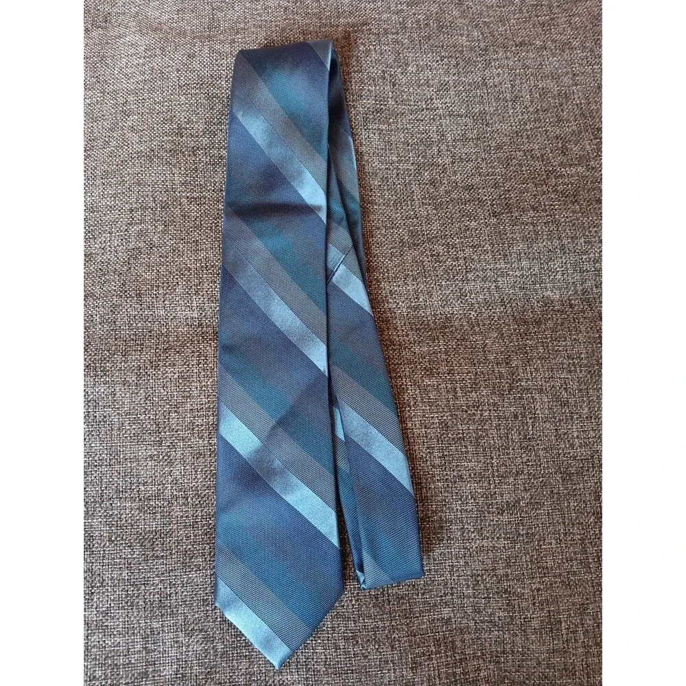 Tie 70s 80s 90s Y2K Mens APT 9 Silk Blue Stripe 2.75 Wide 60 Long